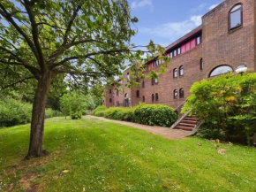 Appt near Peterborough city center